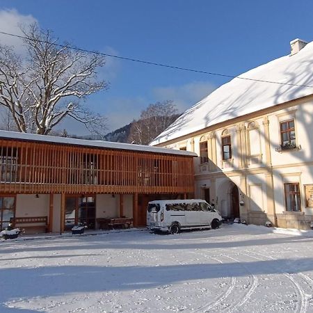 Apartment Ve Mlyne Teplice nad Metuji Exterior photo