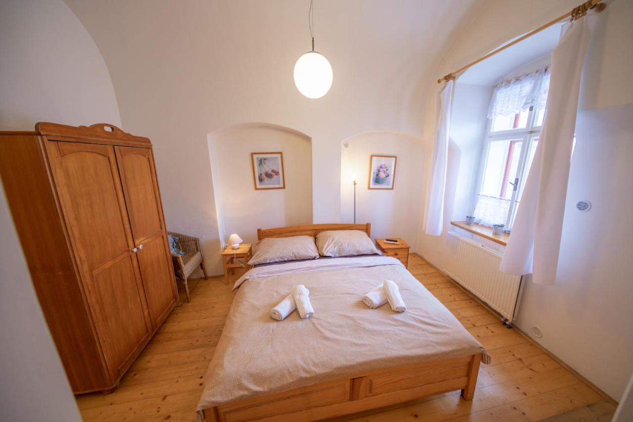 Apartment Ve Mlyne Teplice nad Metuji Exterior photo