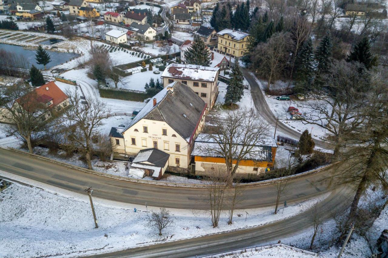 Apartment Ve Mlyne Teplice nad Metuji Exterior photo